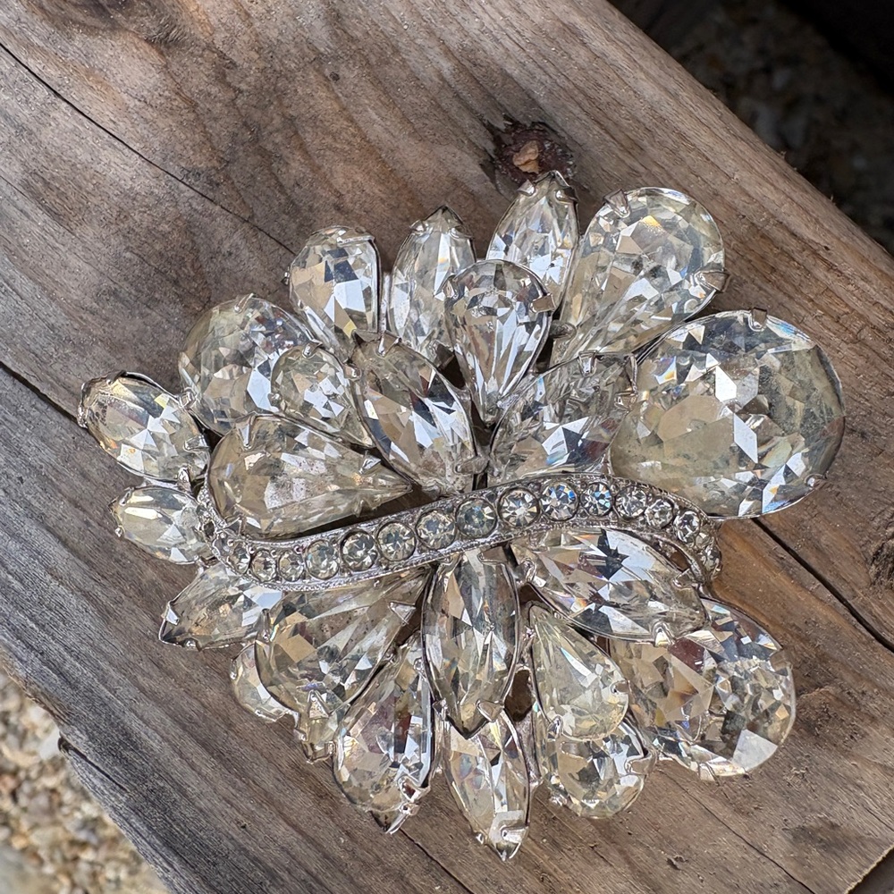 Signed Eisenberg Ice Rhinestone Brooch - Picture 8 of 10